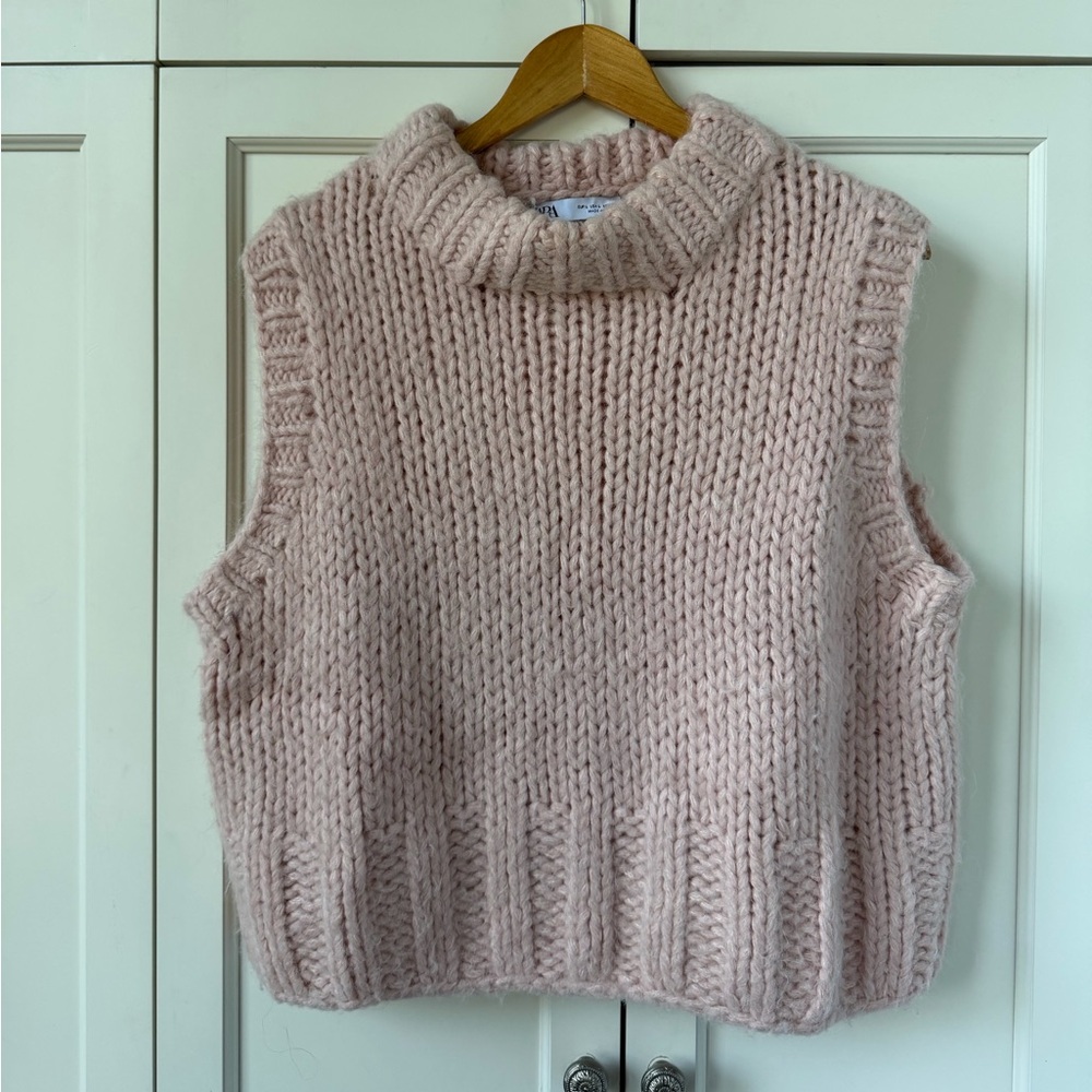 Zara pale pink cropped sweater vest